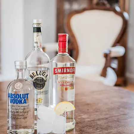 Molo 44 Puerto Banus 4* מארבלה