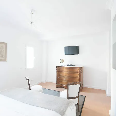 Molo 44 Puerto Banus Guest house