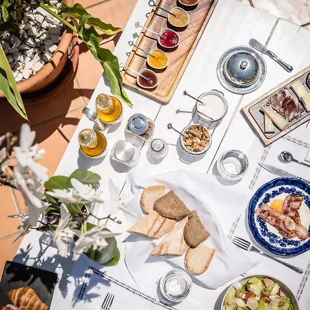 Guest house Molo 44 Puerto Banus 4*