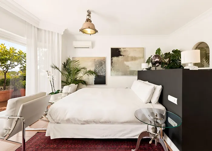 Molo 44 Puerto Banus Guest house 4*